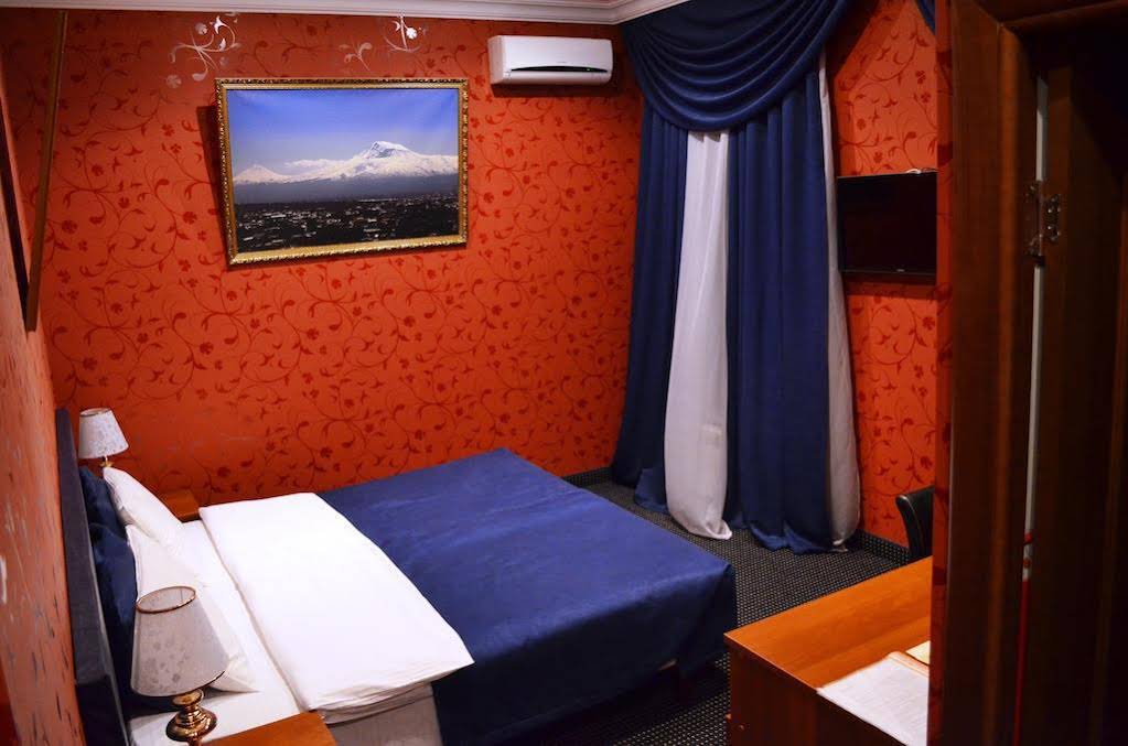Hotel Ani