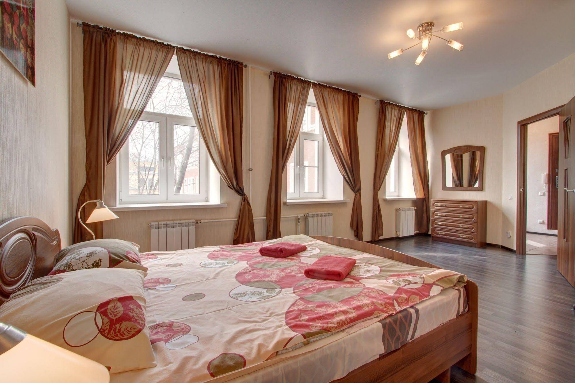 Nevsky 66 Apartment