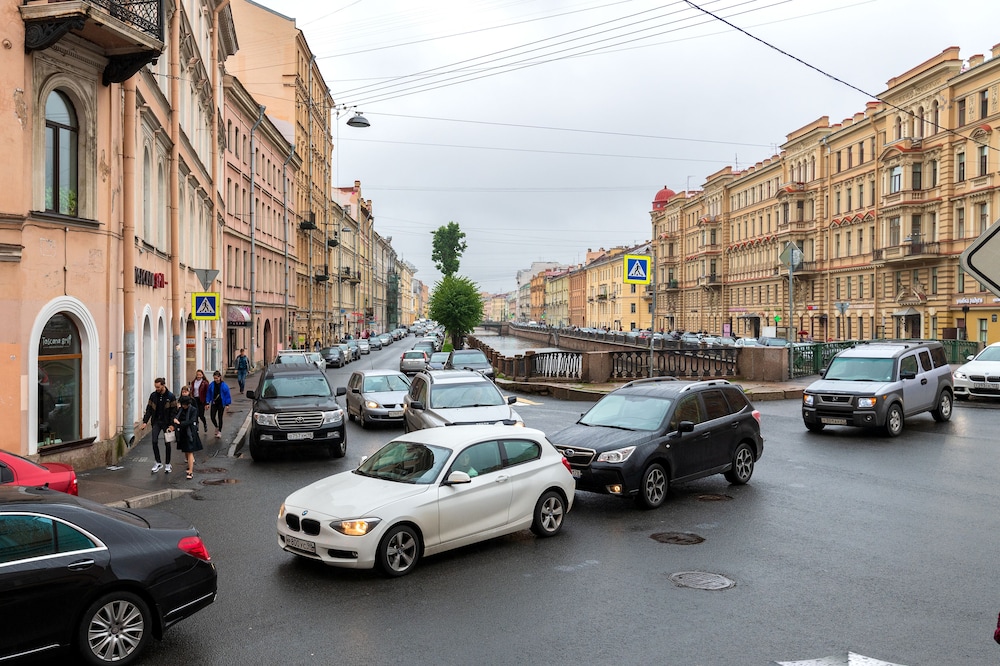 RentalSPb on Griboedova embankment