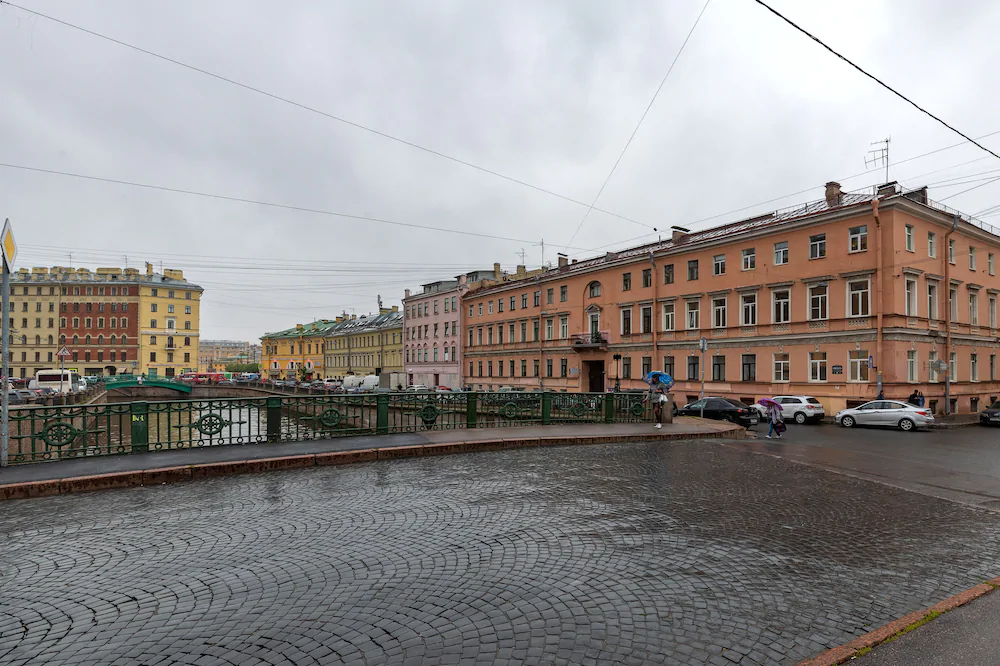 RentalSPb on Griboedova embankment