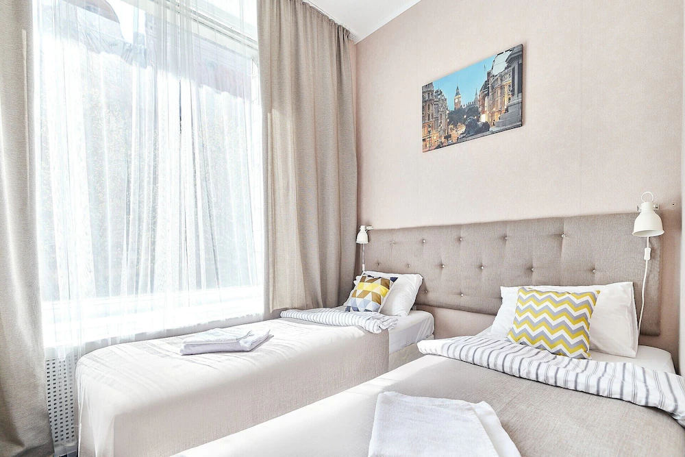 Seven Bridges Hotel