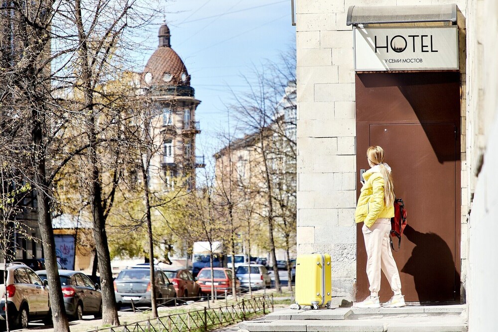 Seven Bridges Hotel