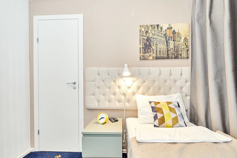 Seven Bridges Hotel