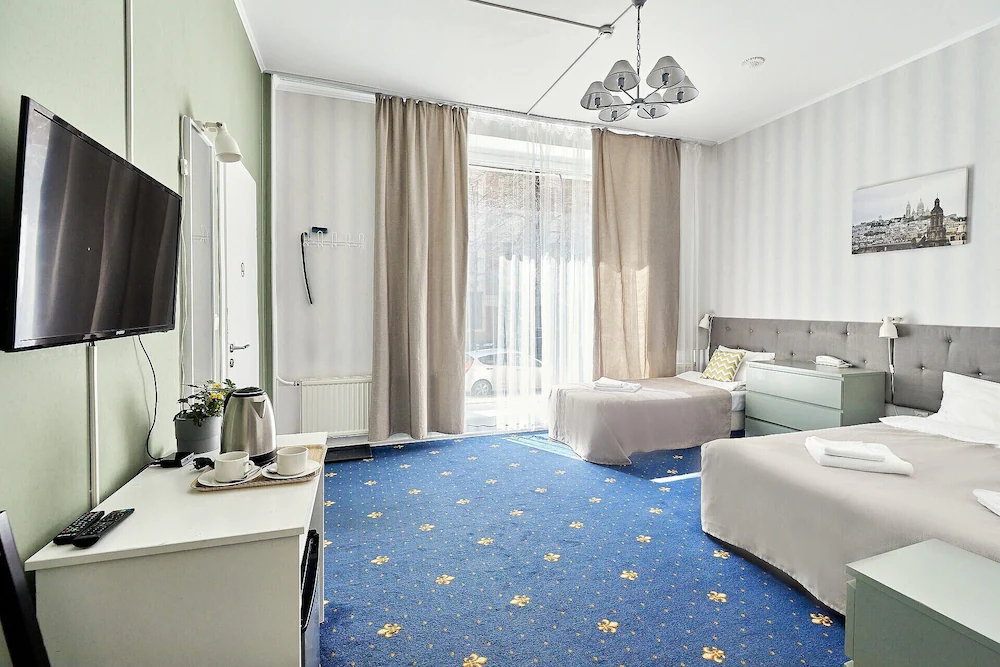 Seven Bridges Hotel