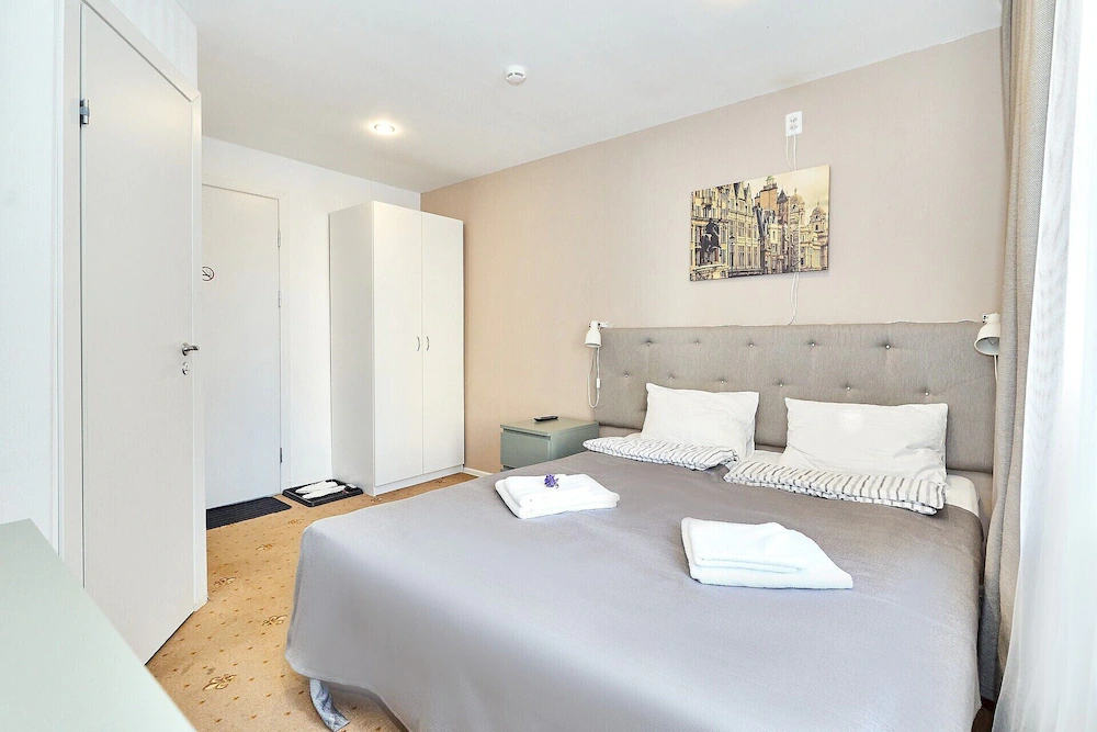 Seven Bridges Hotel