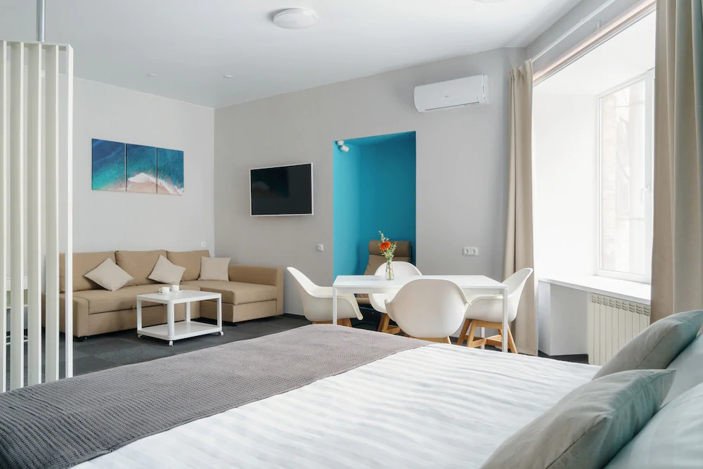 Steps Hotel