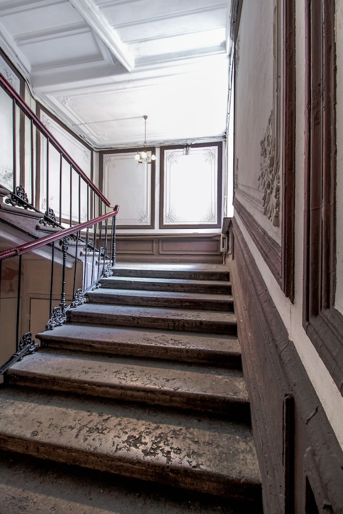 SuperHostel - Vosstanya Street 35