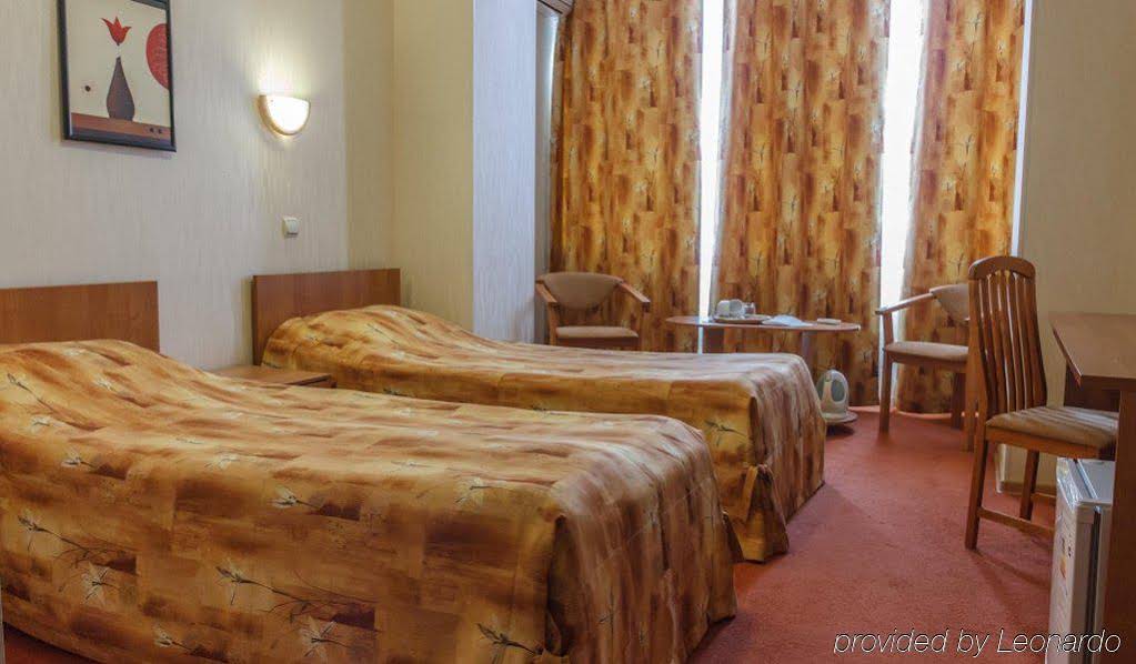 August Hotel