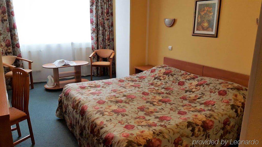 August Hotel