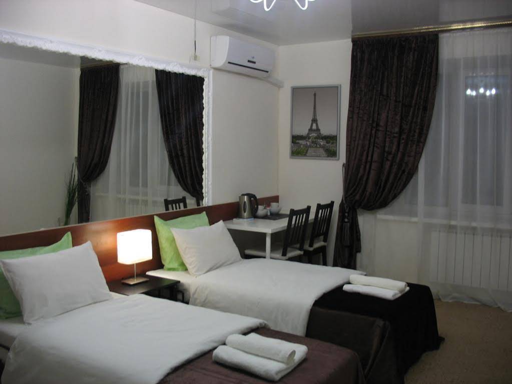 Five Rooms Hotel