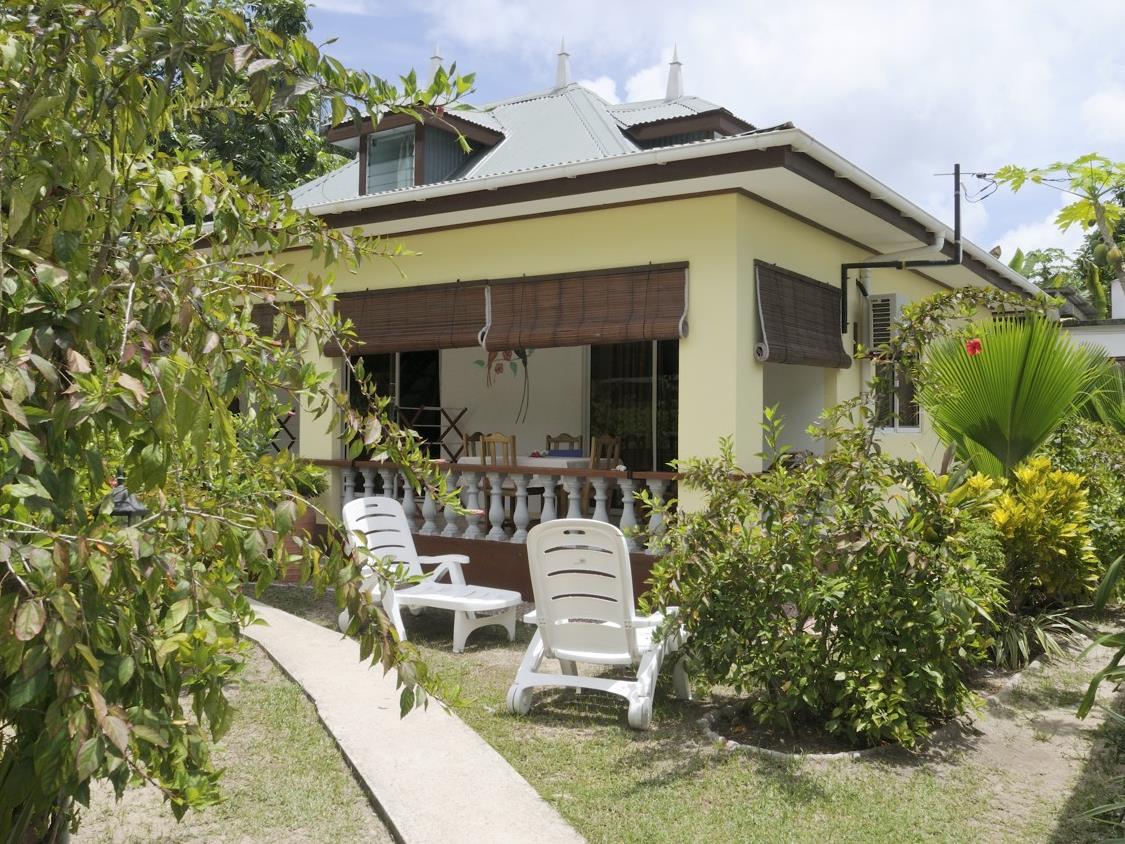 Pension Hibiscus Guesthouse