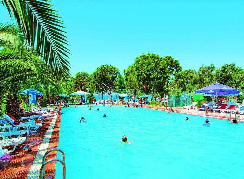 Mavi Holiday Village