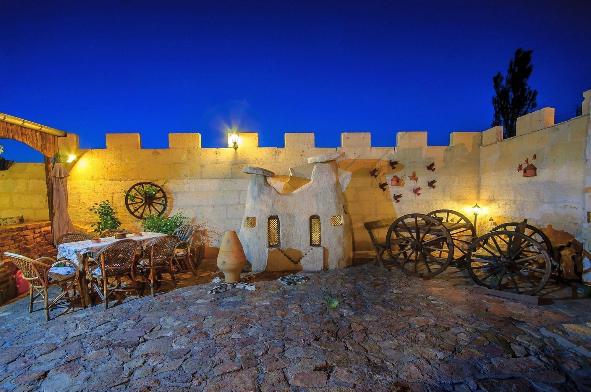 Adanos Konuk Evi
