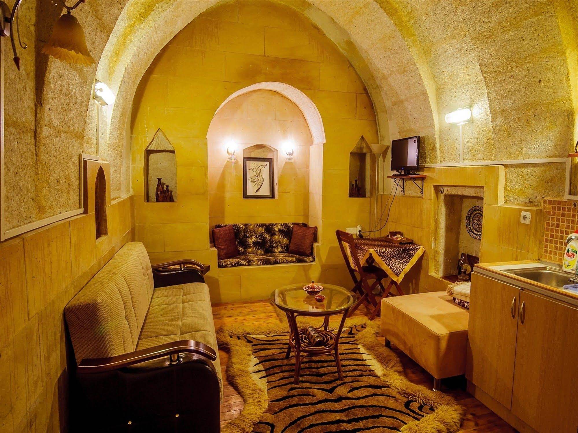 Adanos Konuk Evi