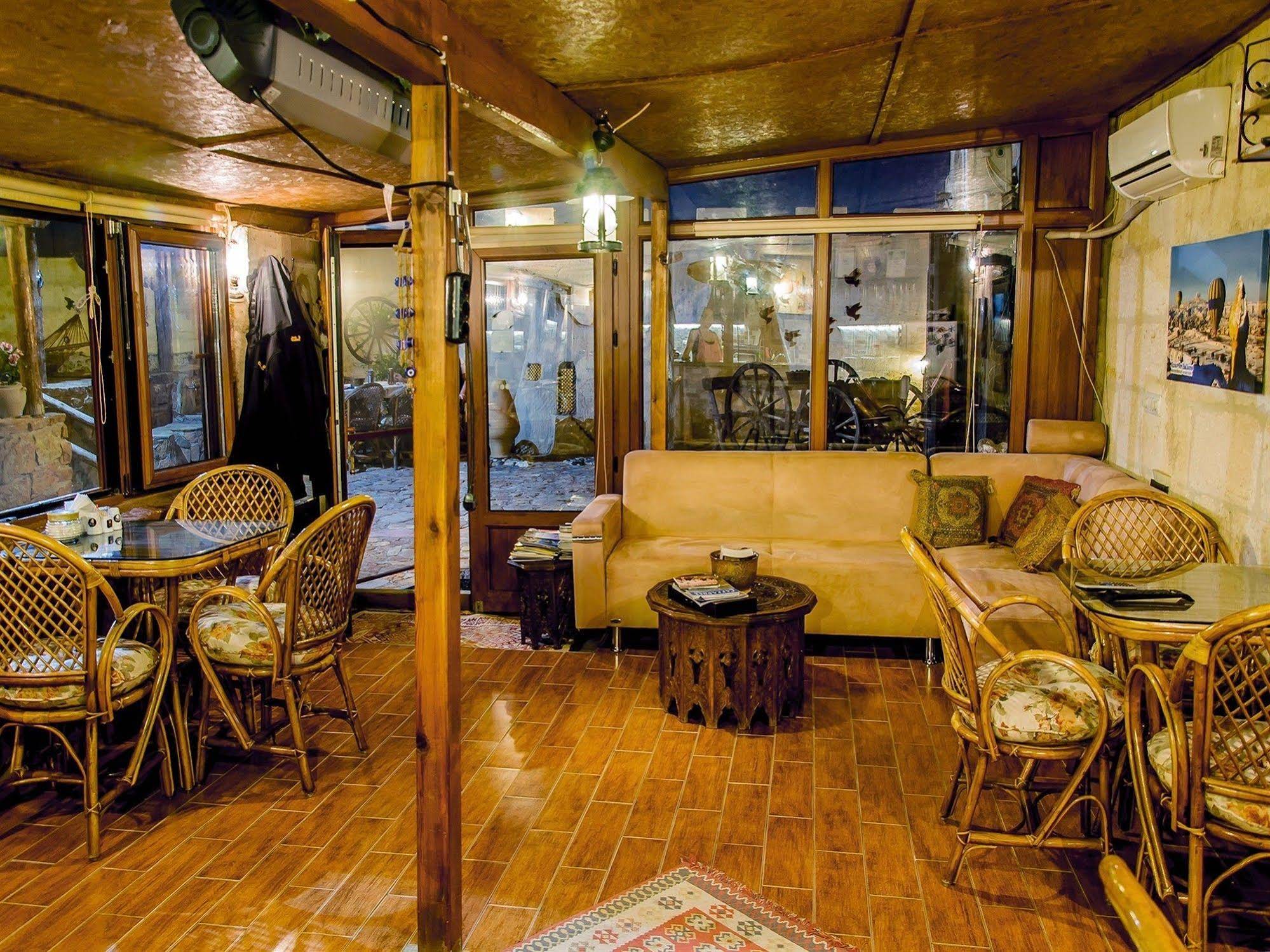 Adanos Konuk Evi