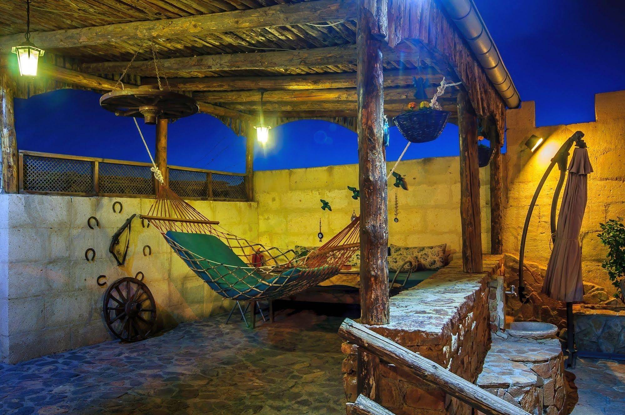 Adanos Konuk Evi