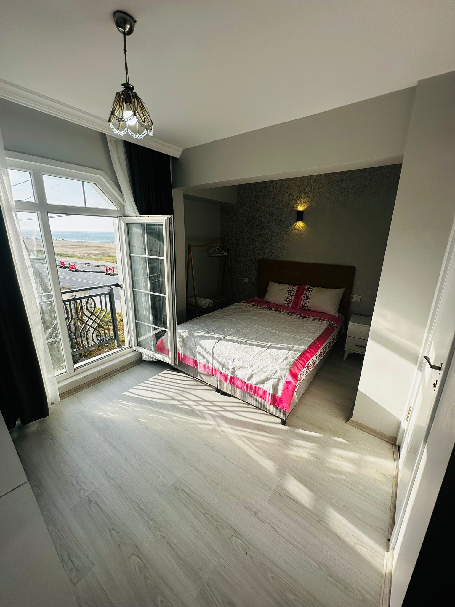 Airport Black Sea Hotel & Restaurant