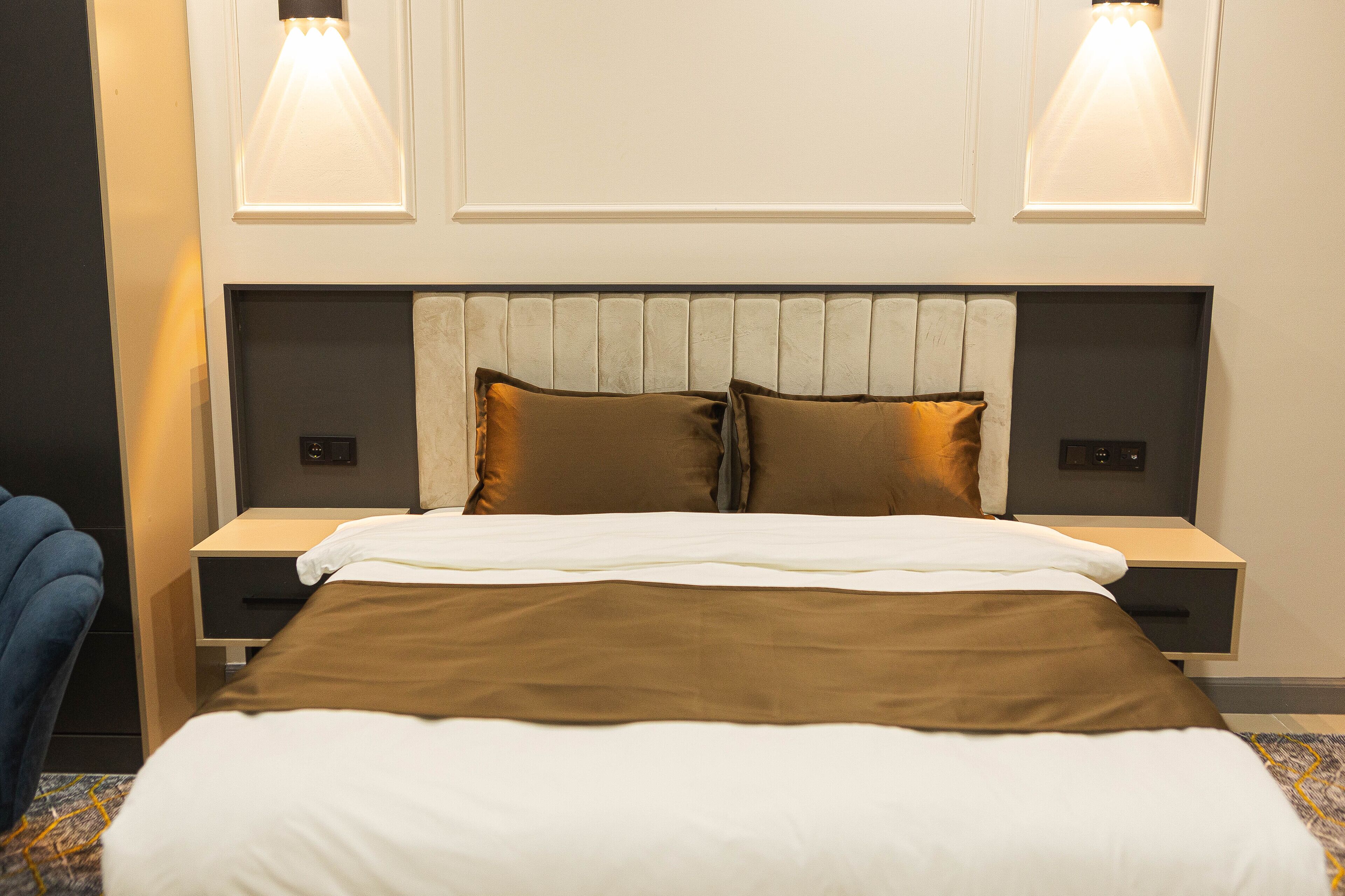 City Night Suites & Hotels