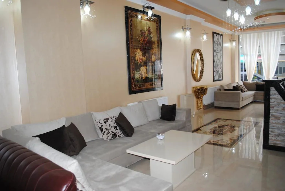 Diamond Suite & Residence