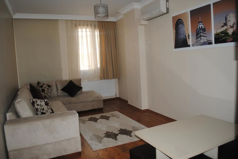 Diamond Suite & Residence