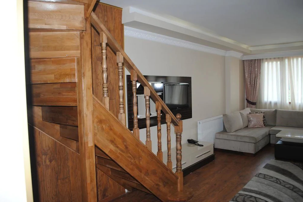 Diamond Suite & Residence