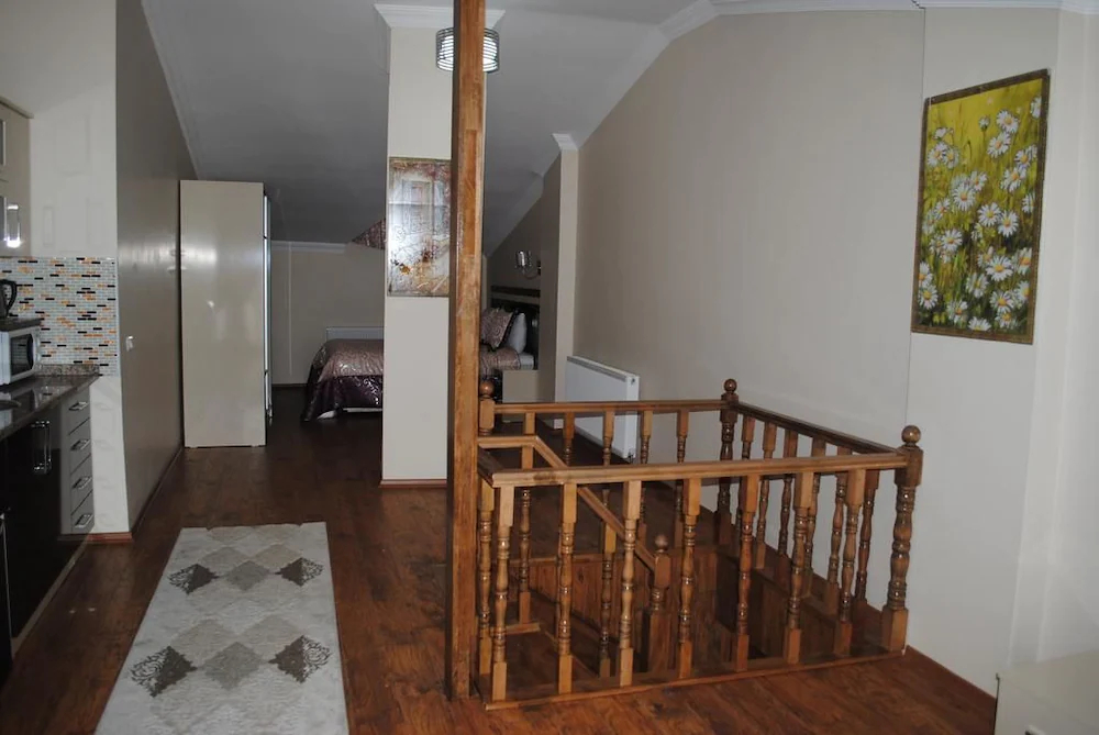 Diamond Suite & Residence