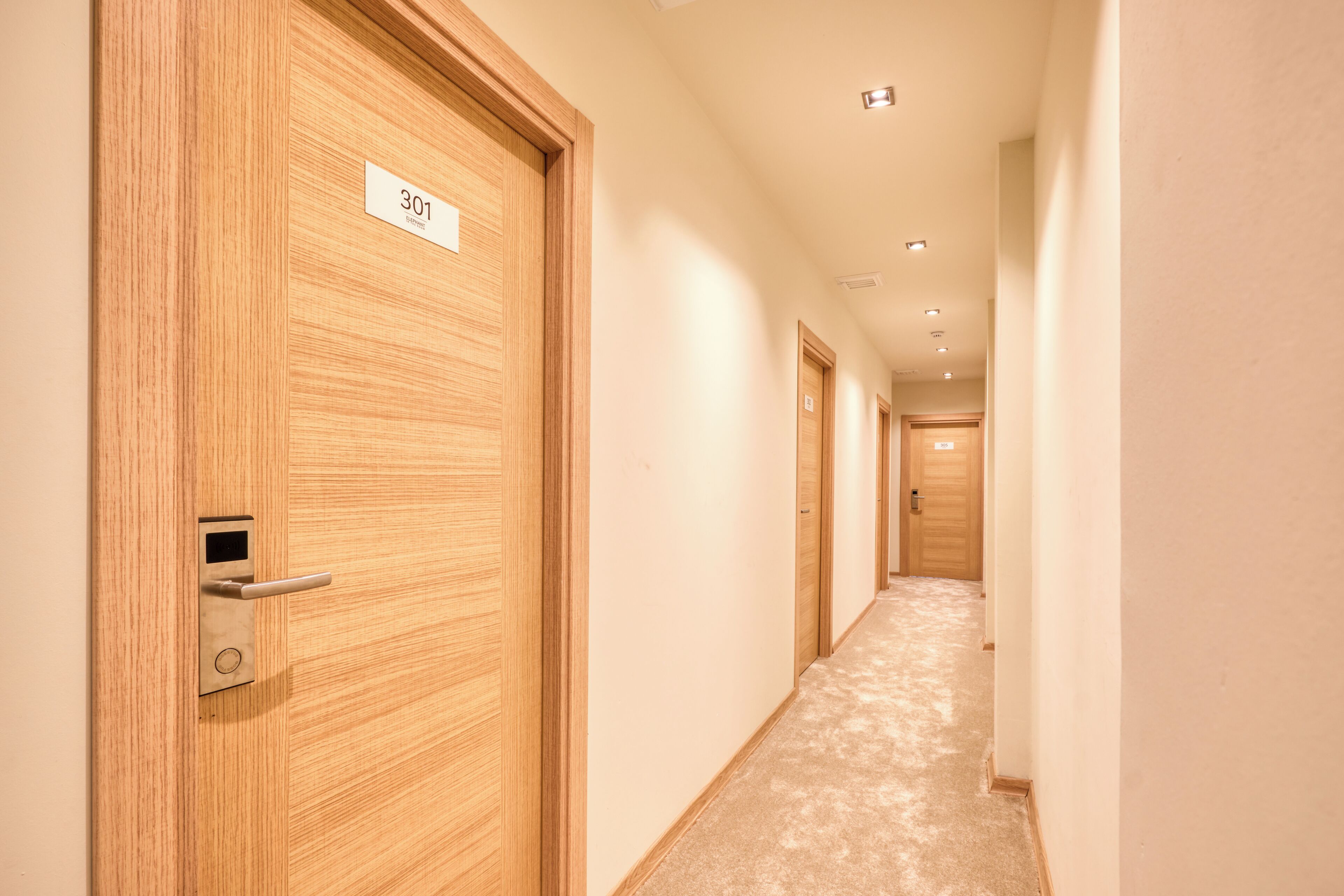 Elephant In The Room Hotel