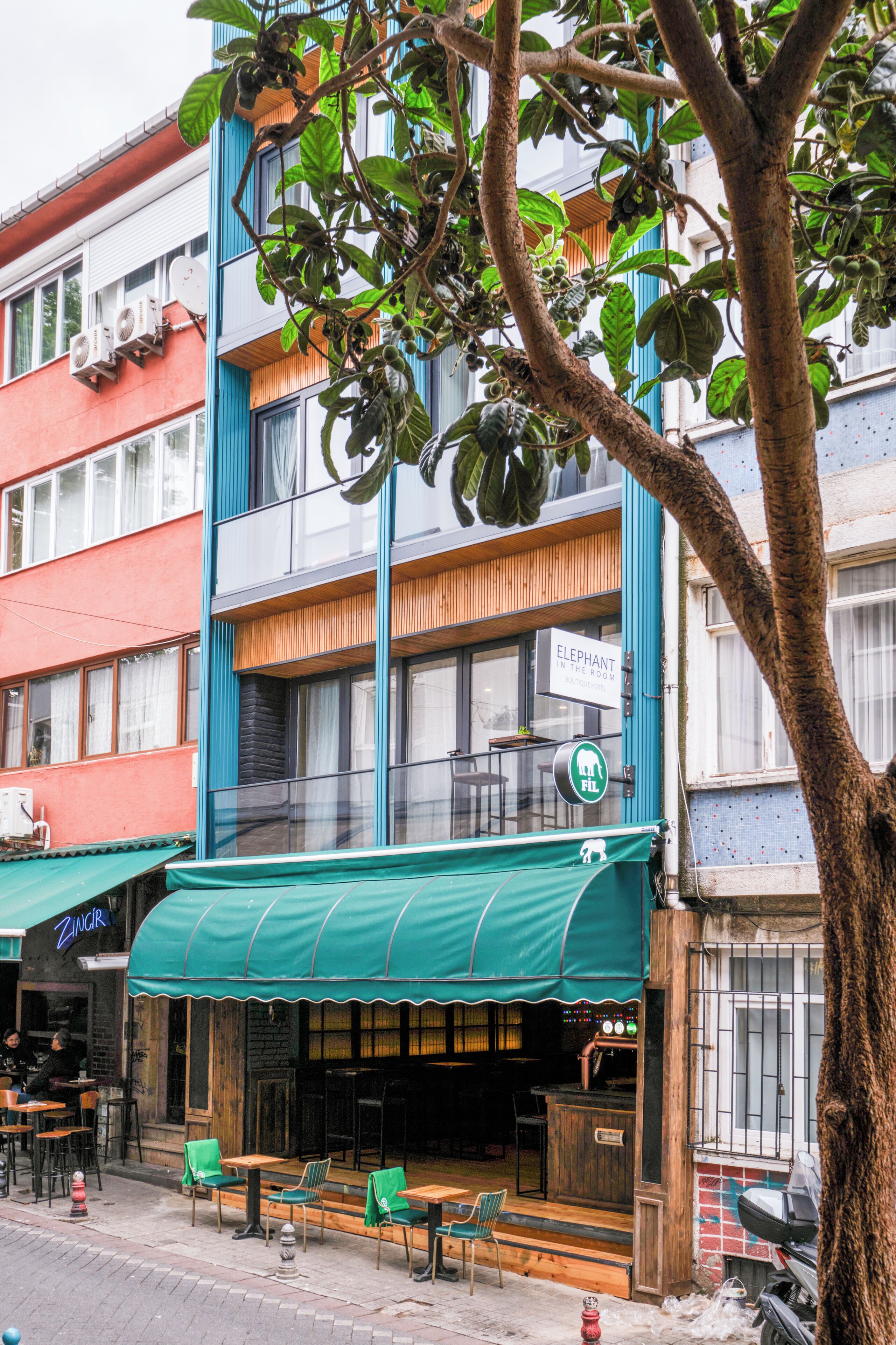 Elephant In The Room Hotel