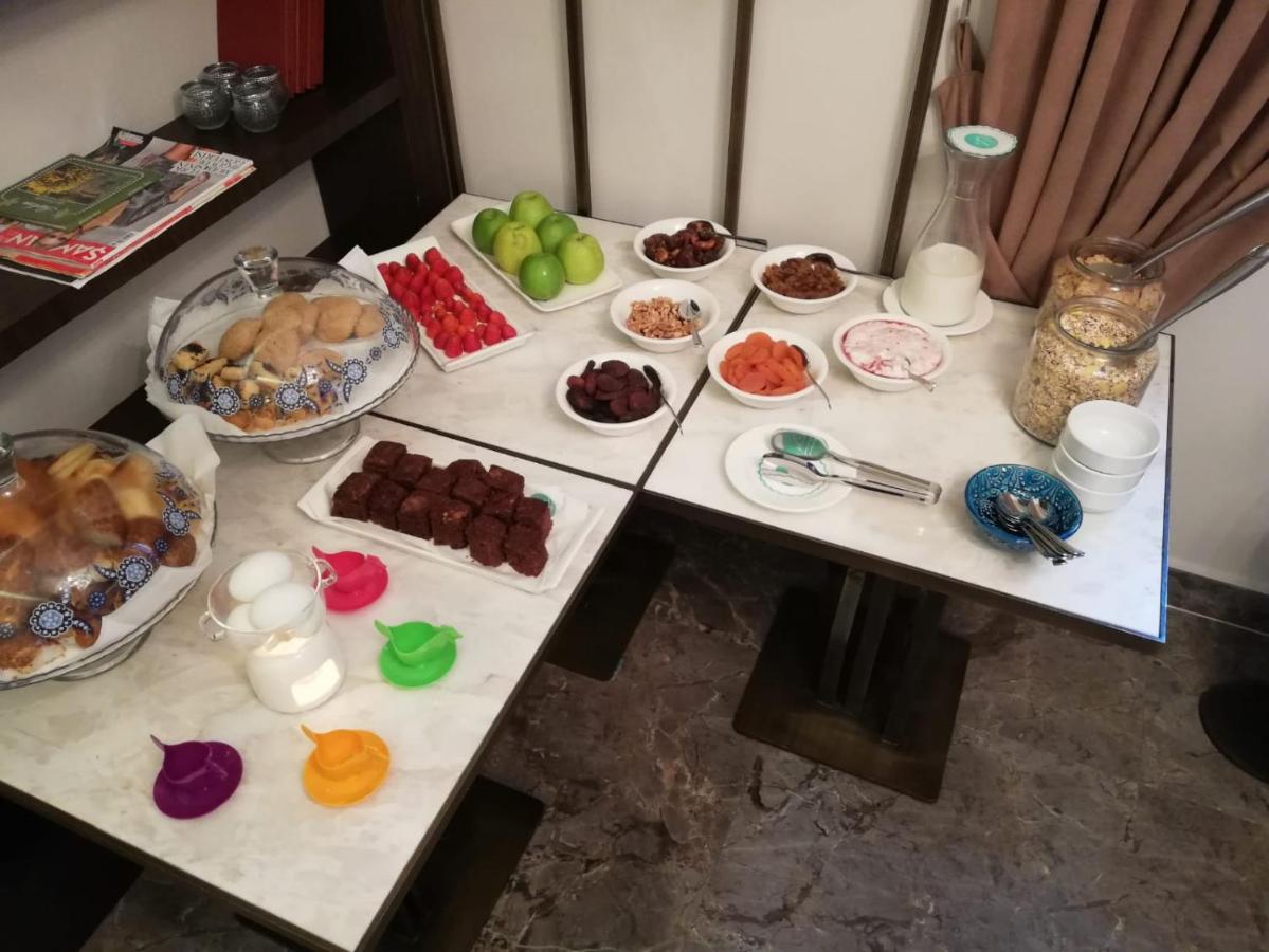 Fuga Hotel Constantinidis