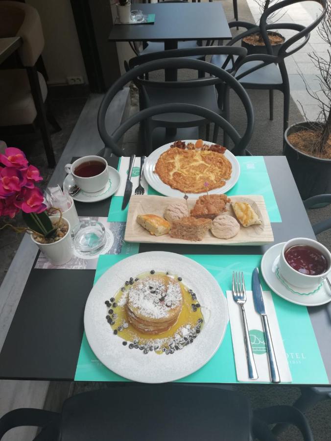 Fuga Hotel Constantinidis