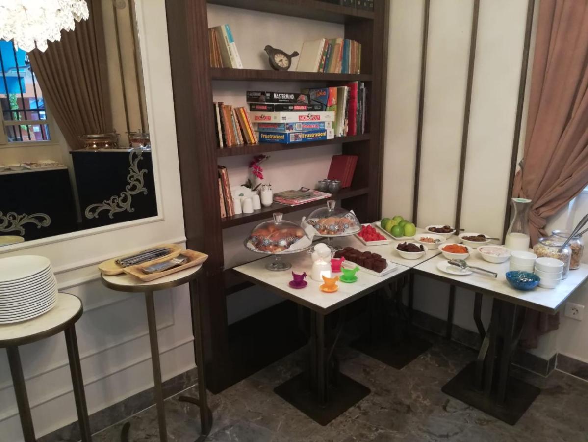 Fuga Hotel Constantinidis