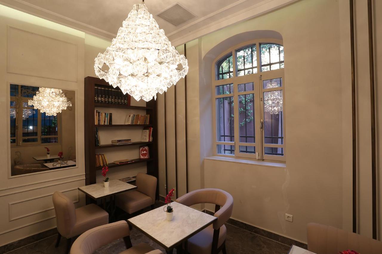 Fuga Hotel Constantinidis