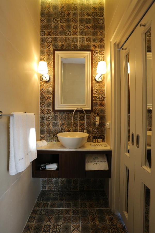 Fuga Hotel Constantinidis