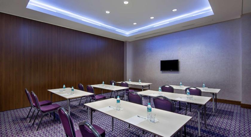 Hampton by Hilton Istanbul Kayasehir