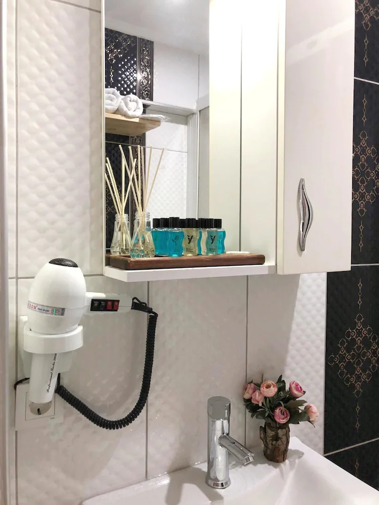 Istanbul Hotel & Suites