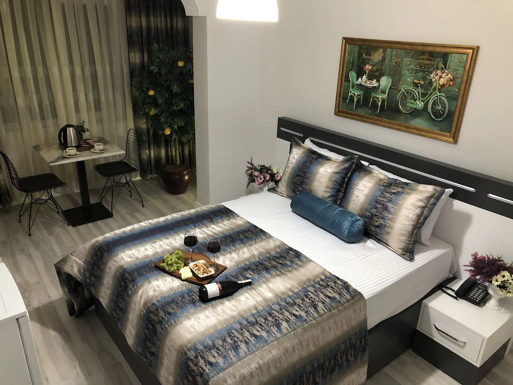 Istanbul Hotel & Suites