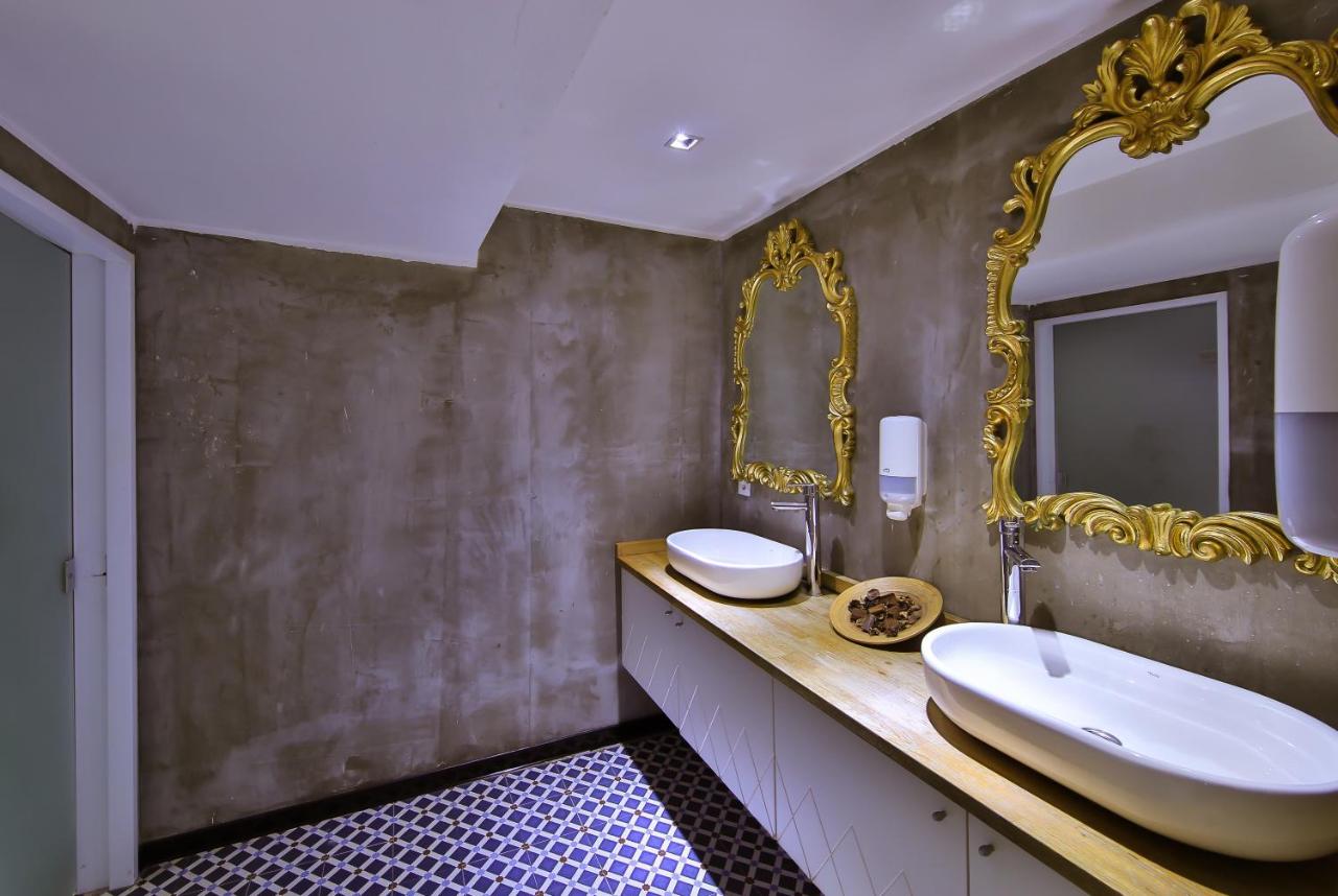 Legacy Ottoman Hotel