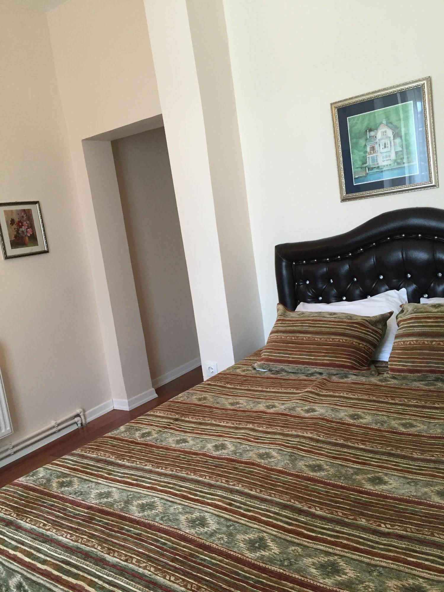 Nobel Hostel Guesthouse