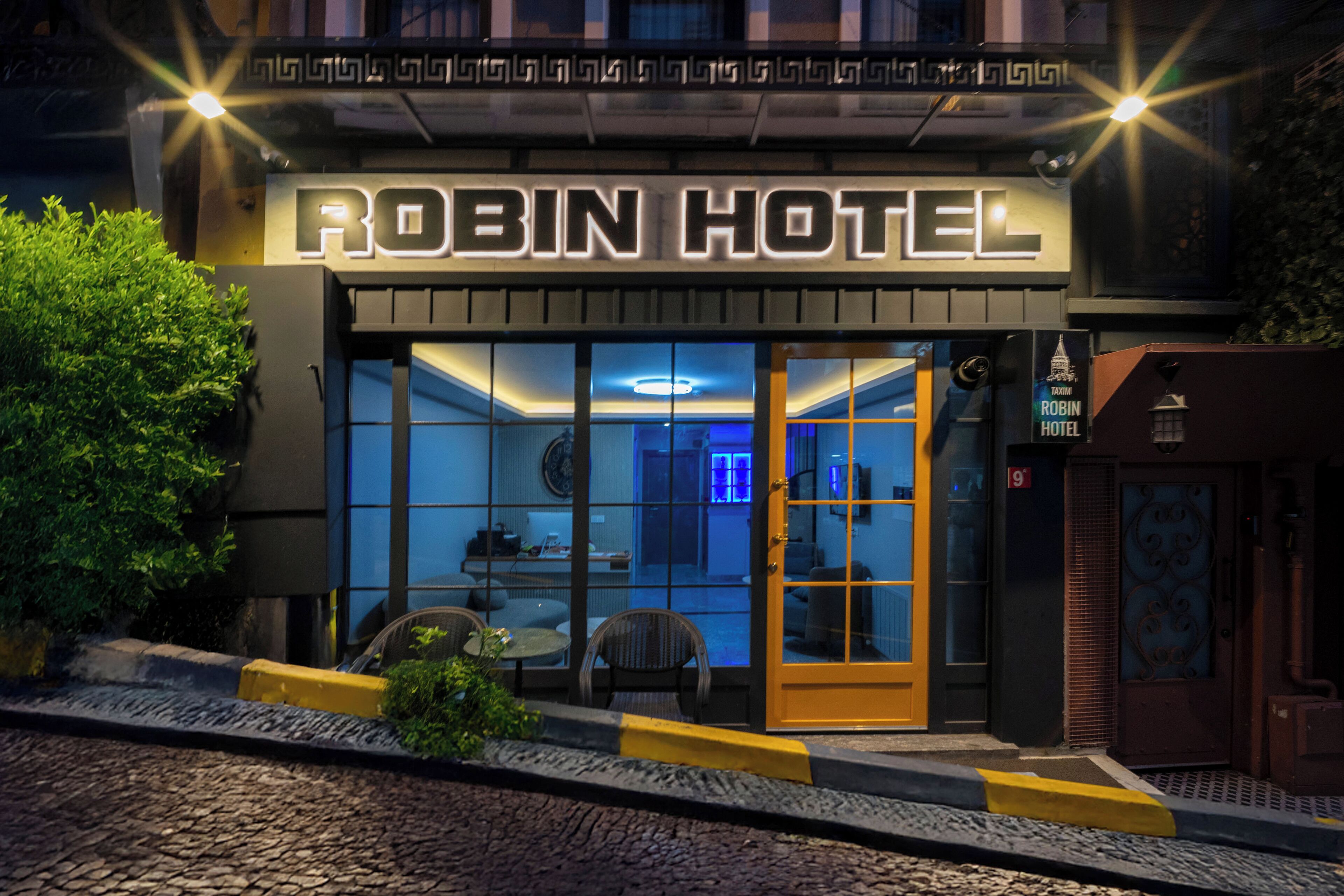Robin Hotel