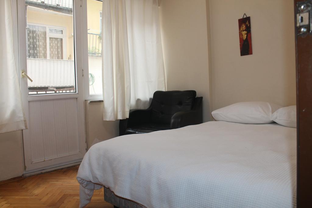 Roncalli Suites & Aparts