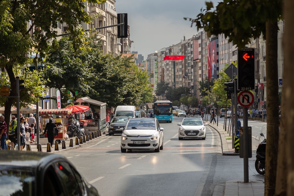 Royal Garden Suite Hotel