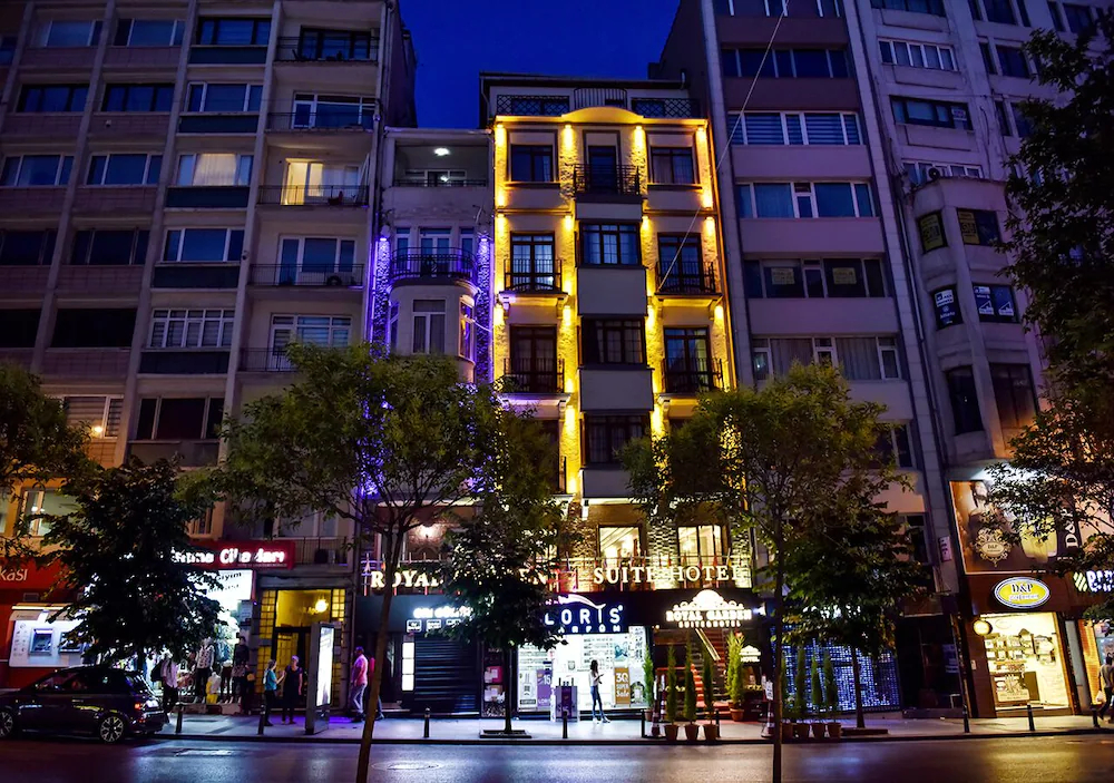 Royal Garden Suite Hotel