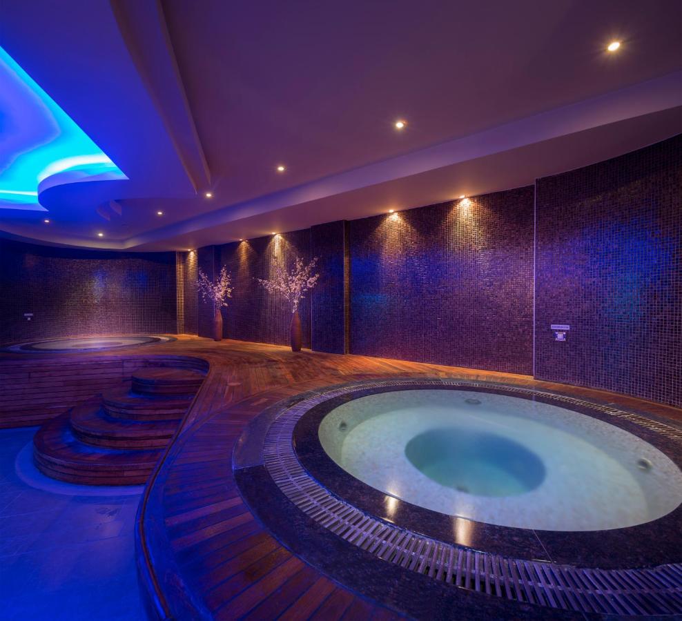 Titanic Business Kartal