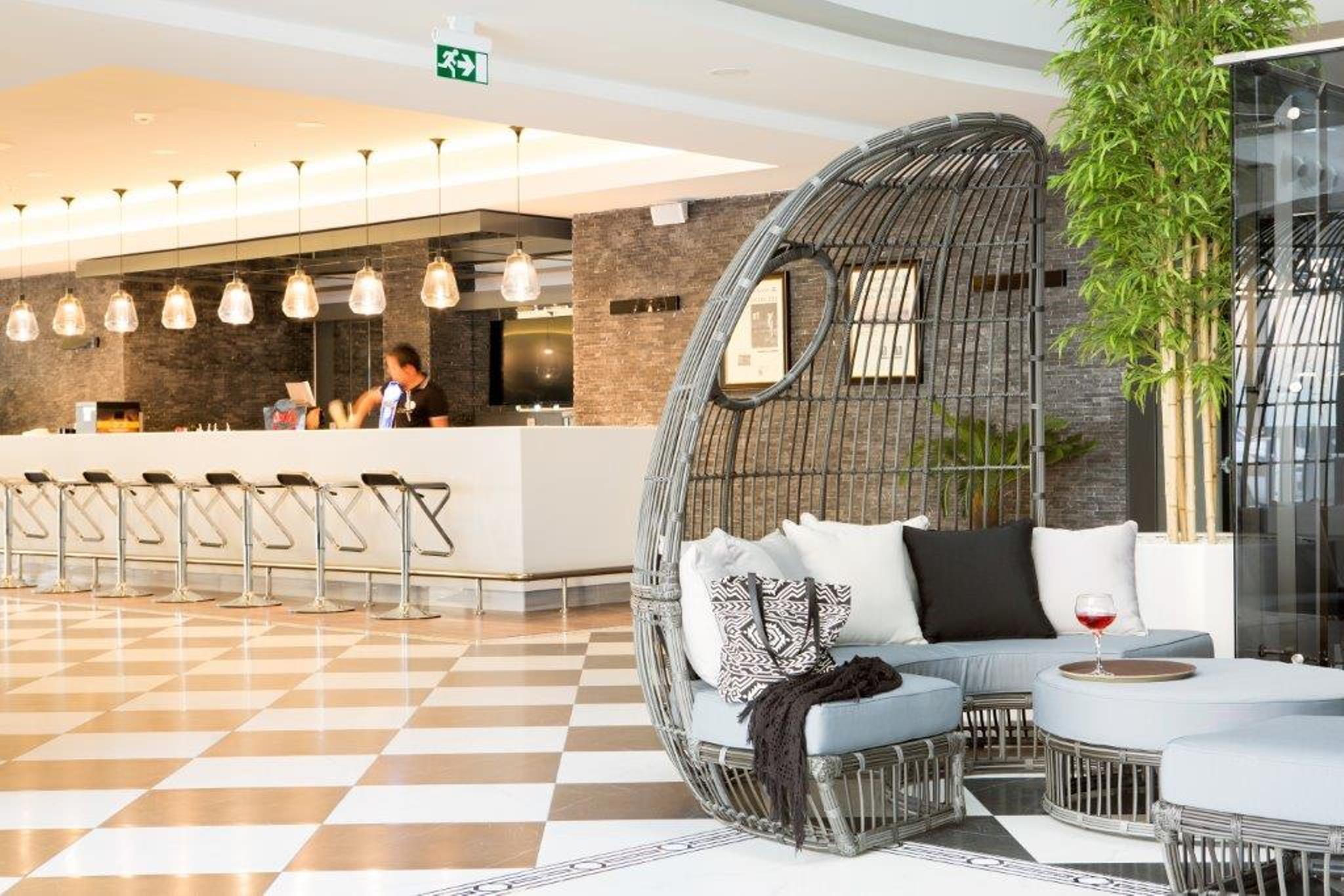 Sunprime C-Lounge Hotel