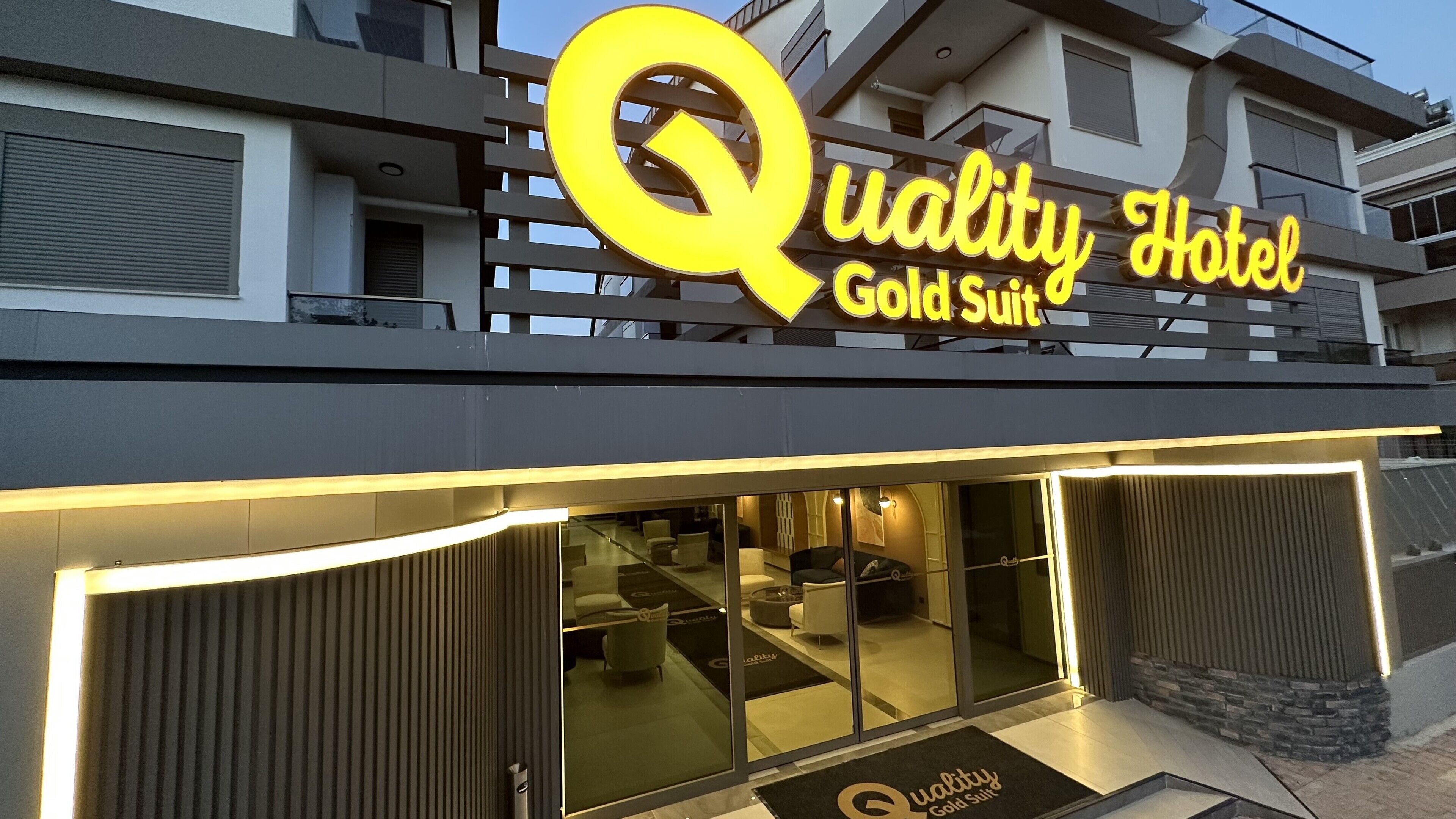 Quality Gold Suite Hotel
