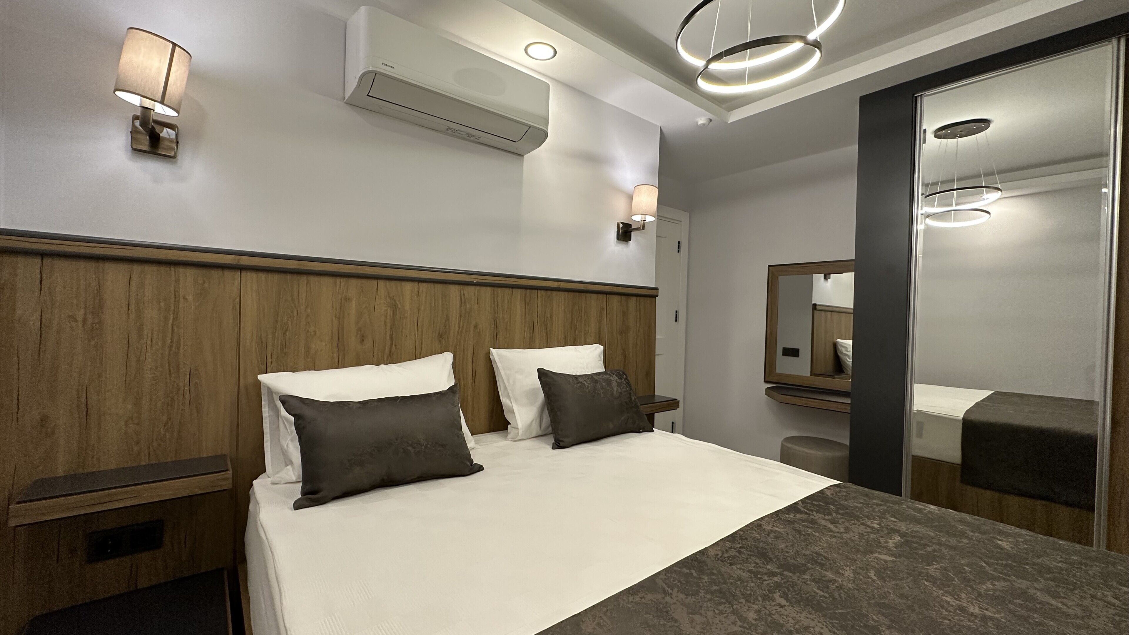 Quality Gold Suite Hotel