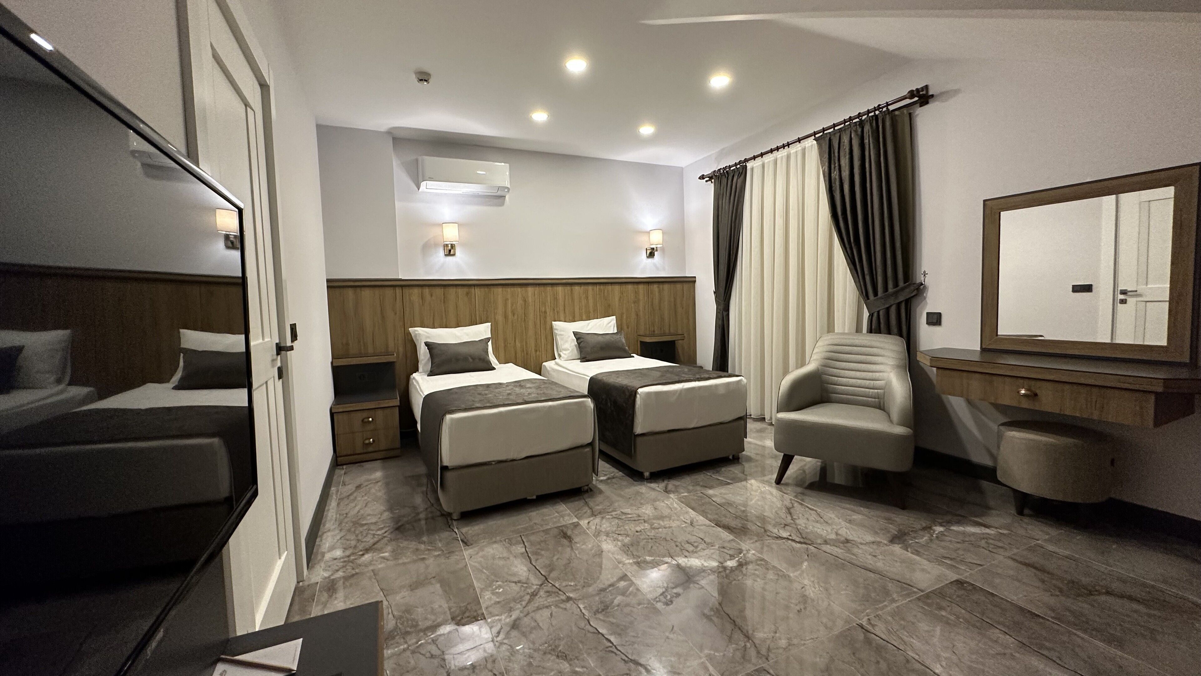 Quality Gold Suite Hotel