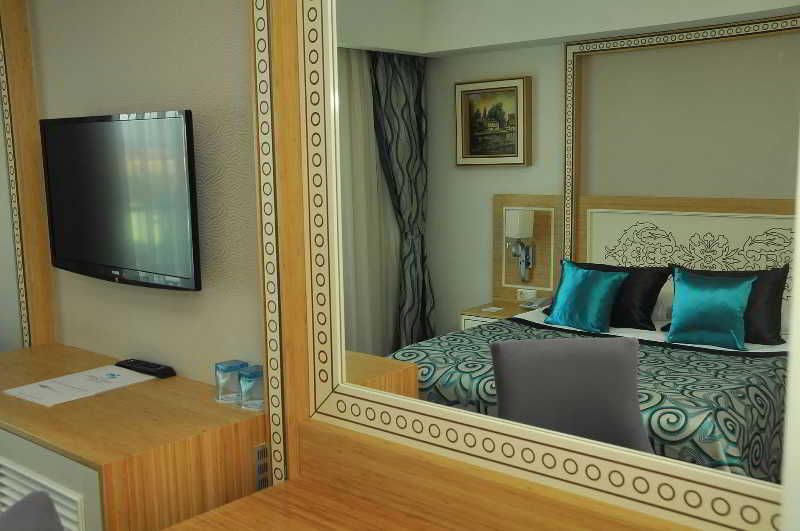 Crystal Waterworld Resort & Spa