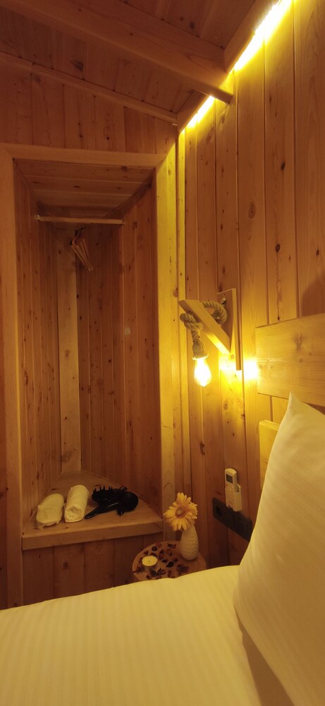 Olympos Toprak Evleri