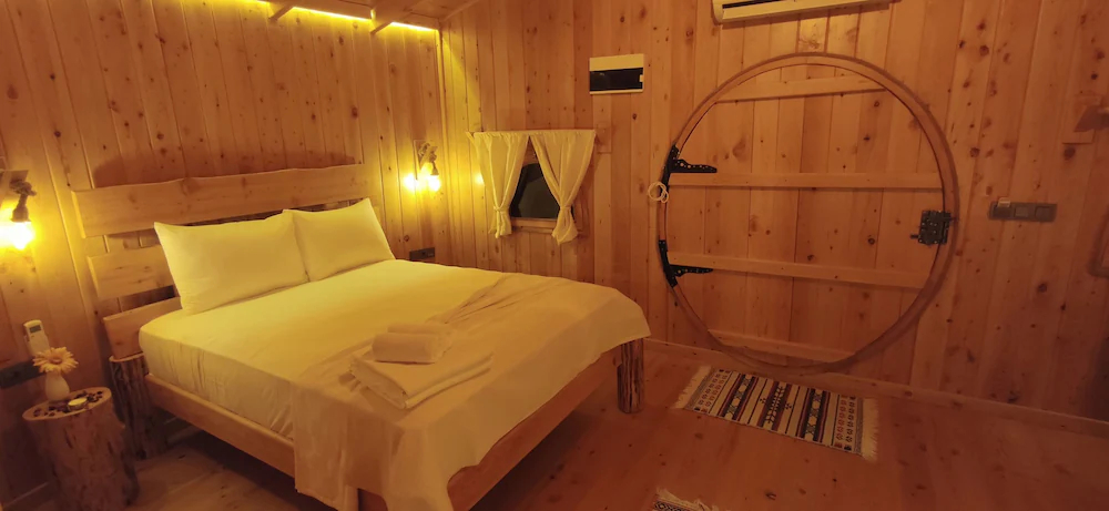 Olympos Toprak Evleri